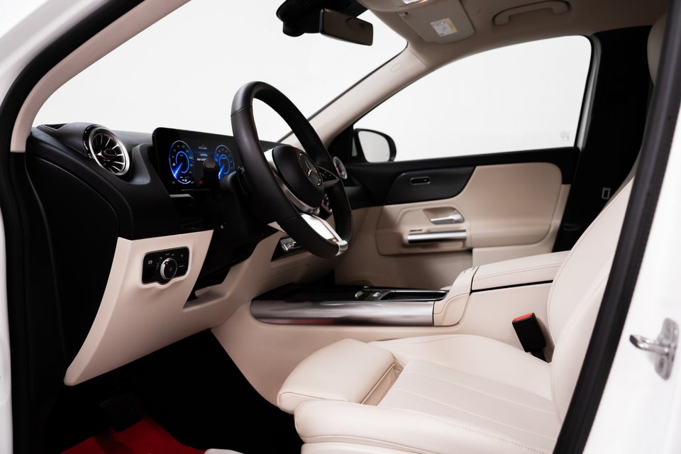 Mercedes EQA250+ Progressive 5d