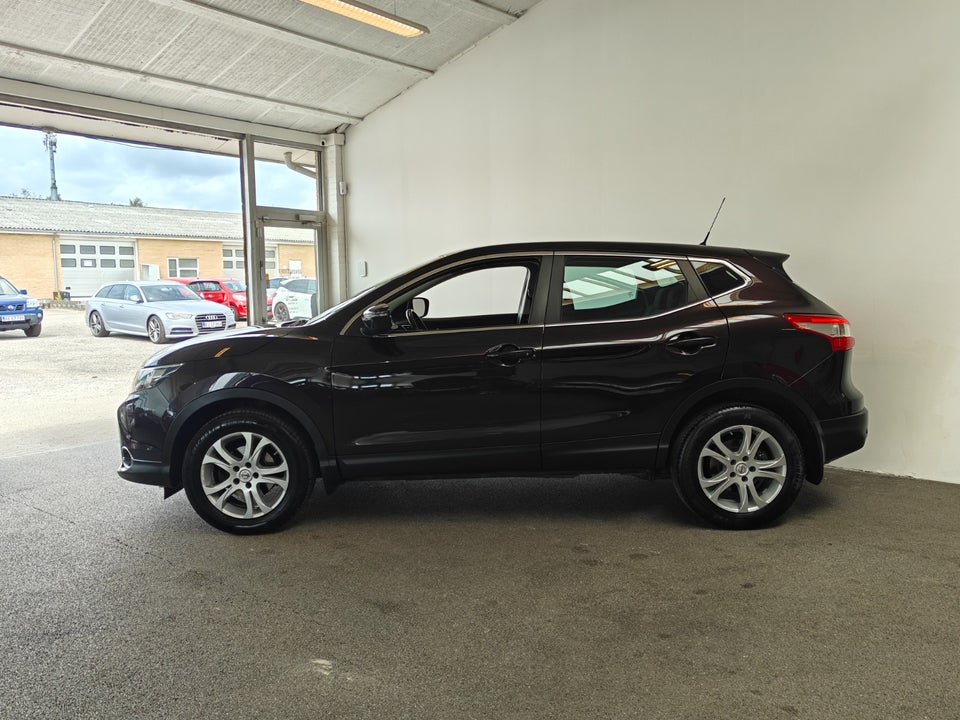 Nissan Qashqai 1,6 Dig-T 163 Acenta 5d
