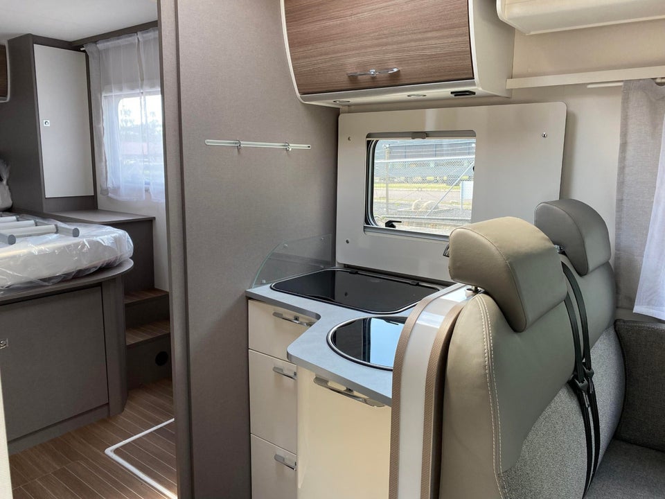 Etrusco T7400QB 2,3 MJT aut. 5d