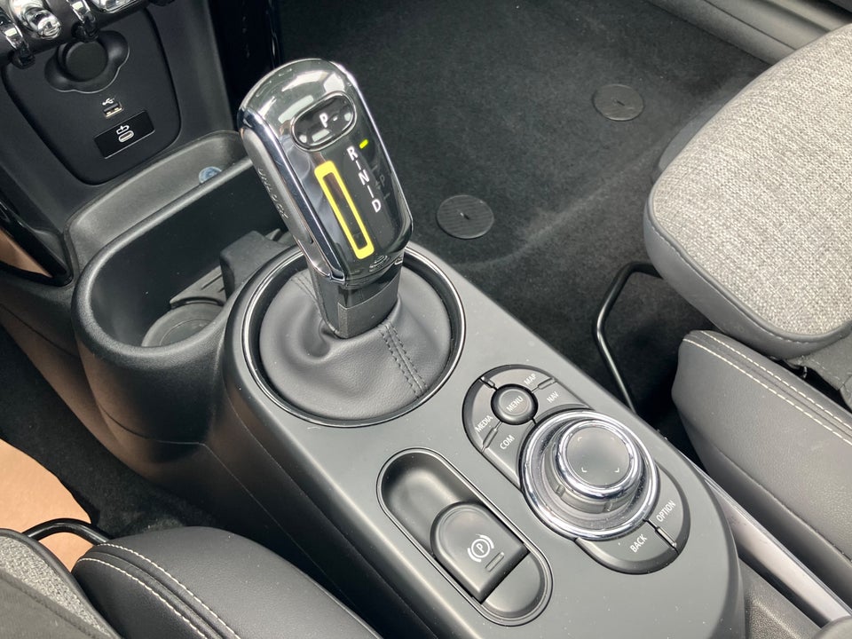 MINI Cooper SE Edition Premium Plus 3d