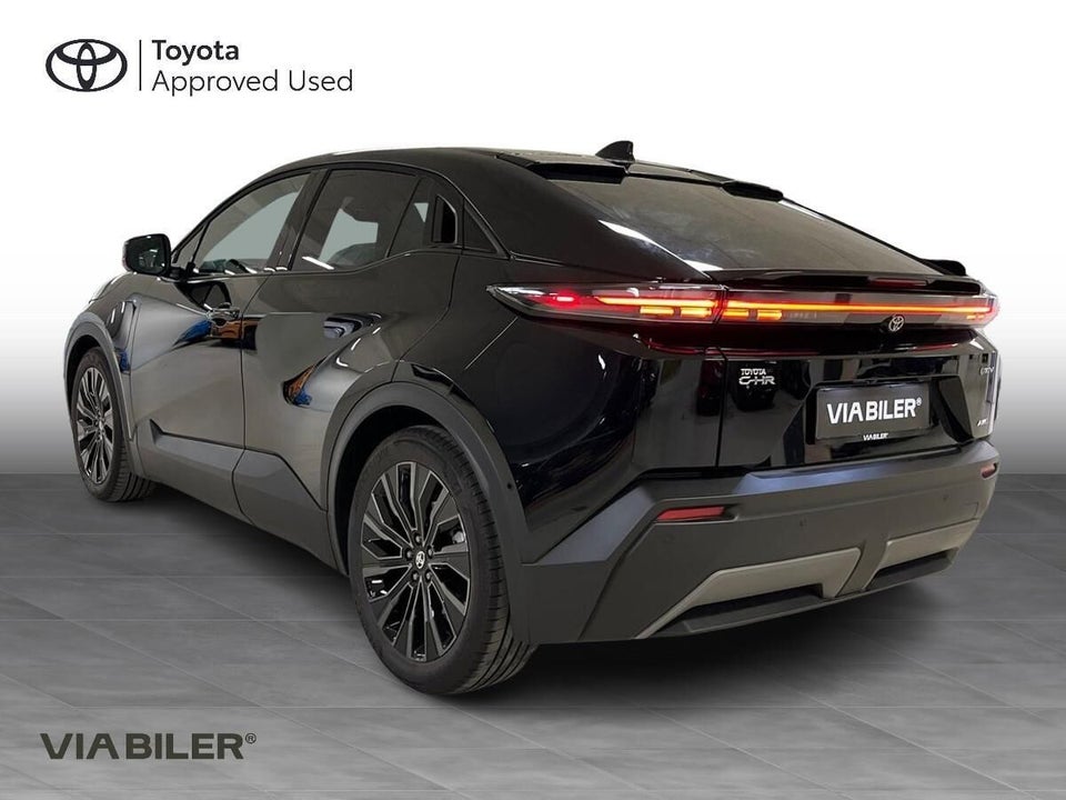 Toyota C-HR+ 77 Executive AWD 5d