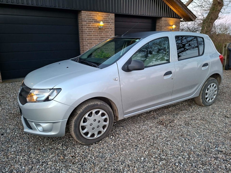 Dacia Sandero 1,2 16V Ambiance 5d