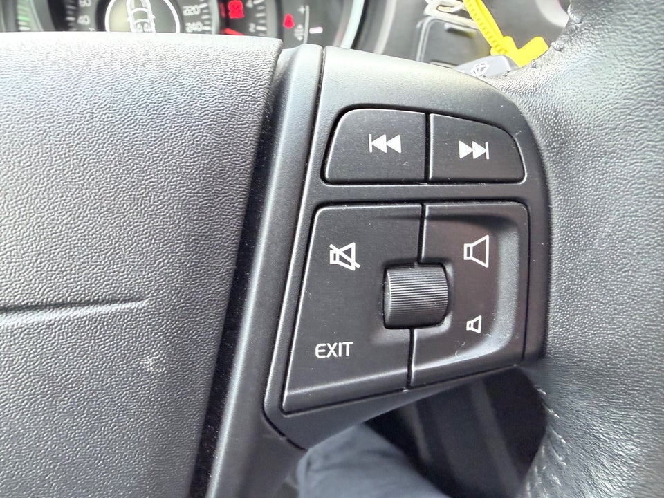 Volvo V40 2,0 D2 120 Kinetic 5d