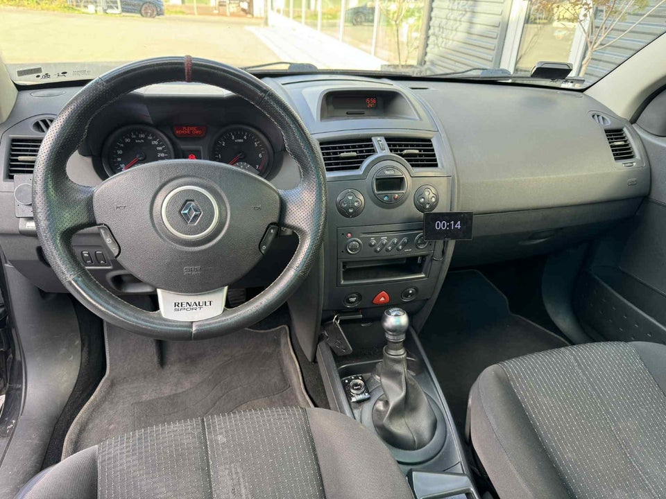 Renault Megane II 1,6 16V CC 2d