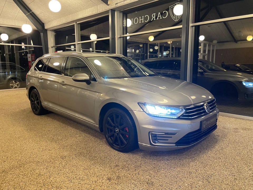 VW Passat 2,0 TDi 150 Highline Variant 5d