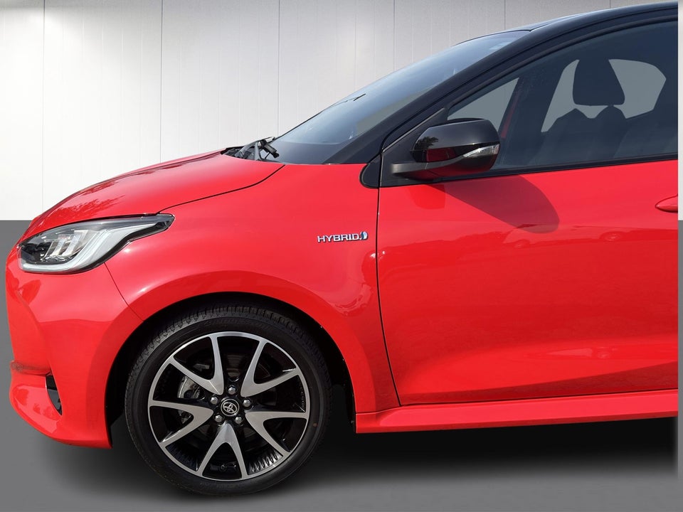 Toyota Yaris 1,5 Hybrid H3 Premier Edition e-CVT 5d