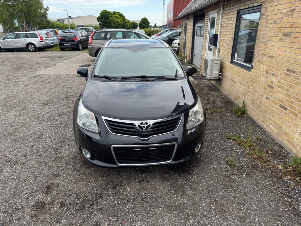 Toyota Avensis 1,8 VVT-i T2 stc. 5d
