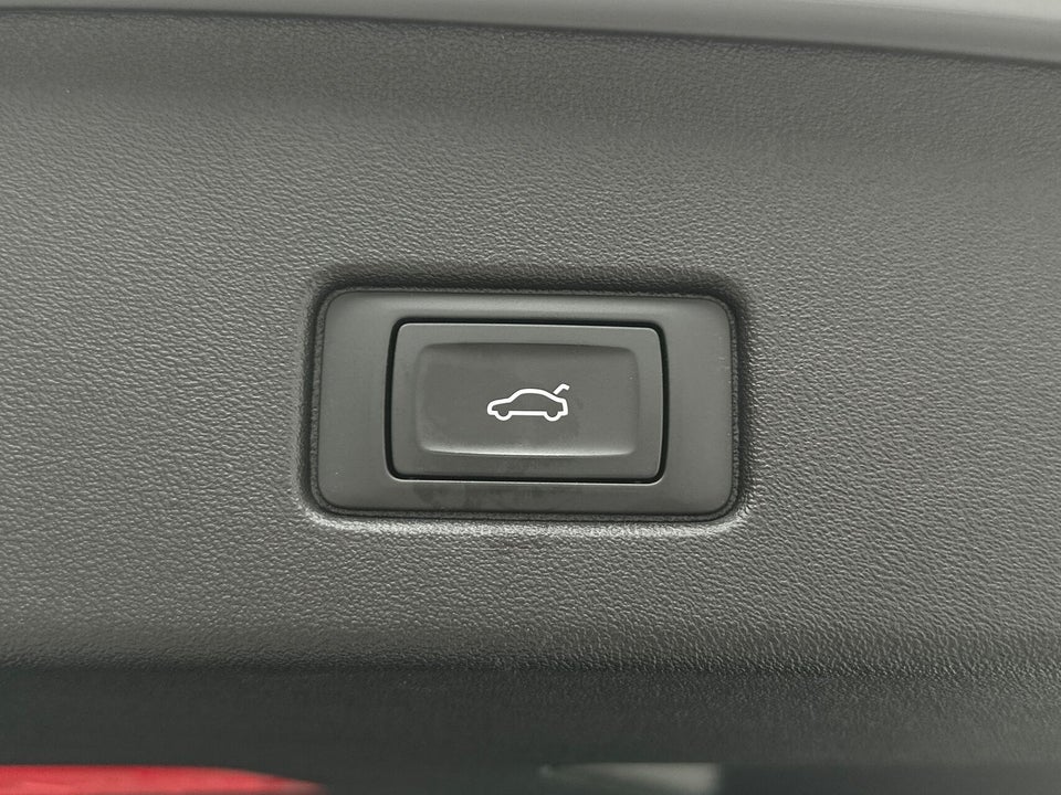 Audi Q4 e-tron 40 S-line 5d