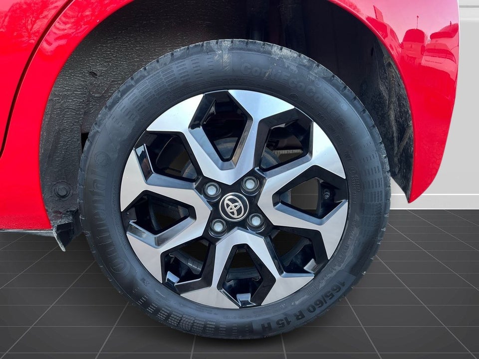 Toyota Aygo 1,0 VVT-i x-press x-shift 5d