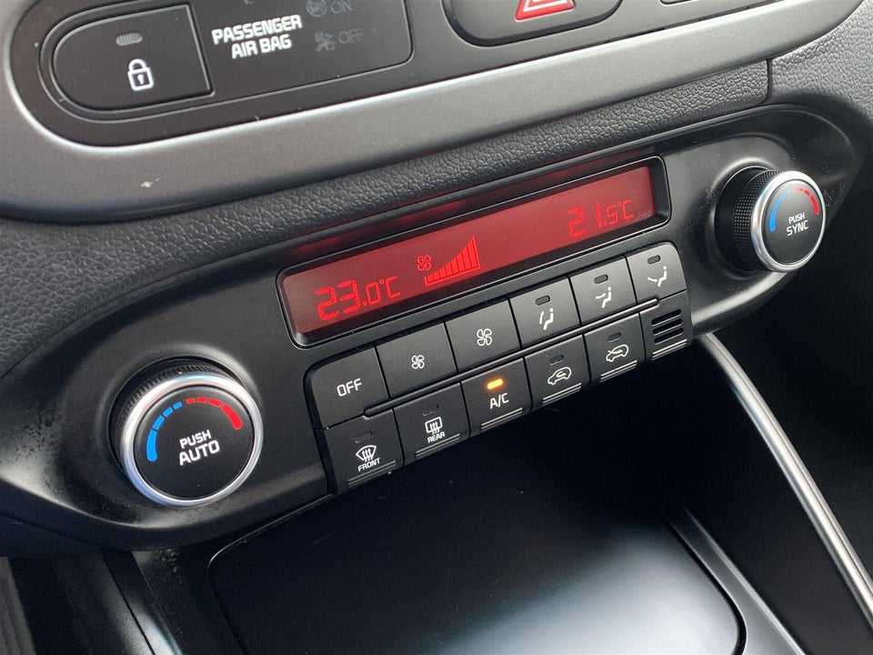 Kia Carens 1,6 GDi Style 7prs 5d