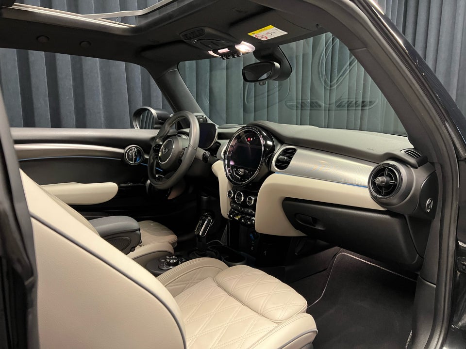 MINI Cooper SE Yours Lounge 3d