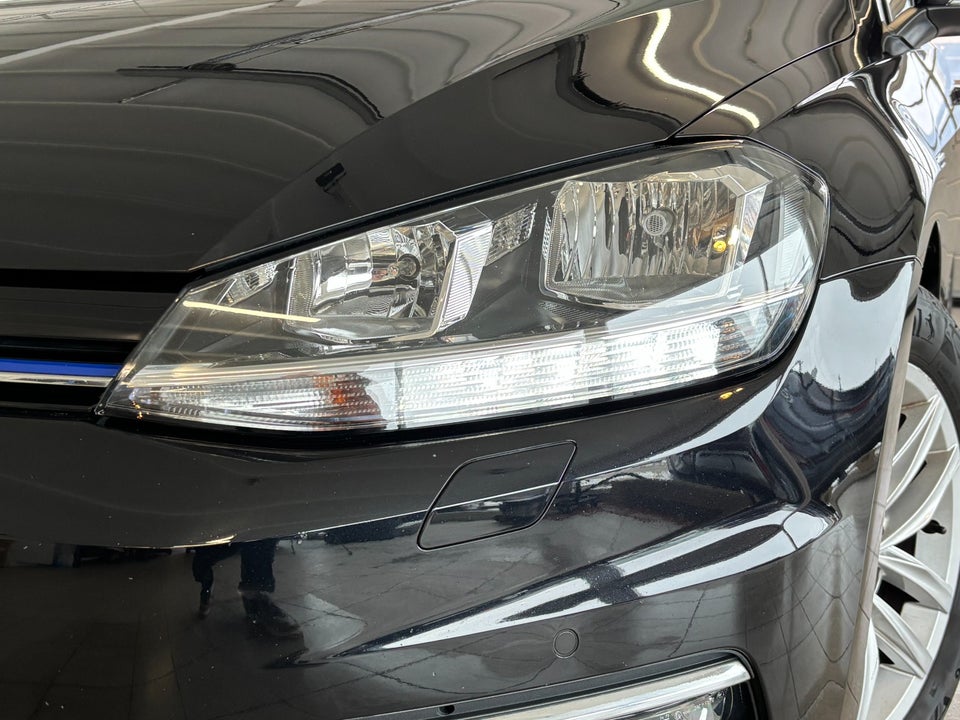 VW Golf VII 1,5 TSi 130 Comfortline Variant DSG 5d