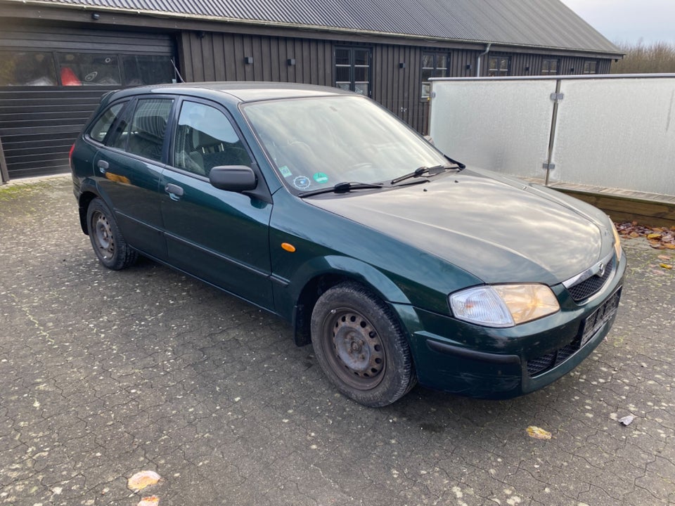 Mazda 323 1,3 LX 4d