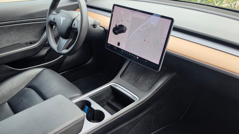 Tesla Model 3 Long Range AWD 4d