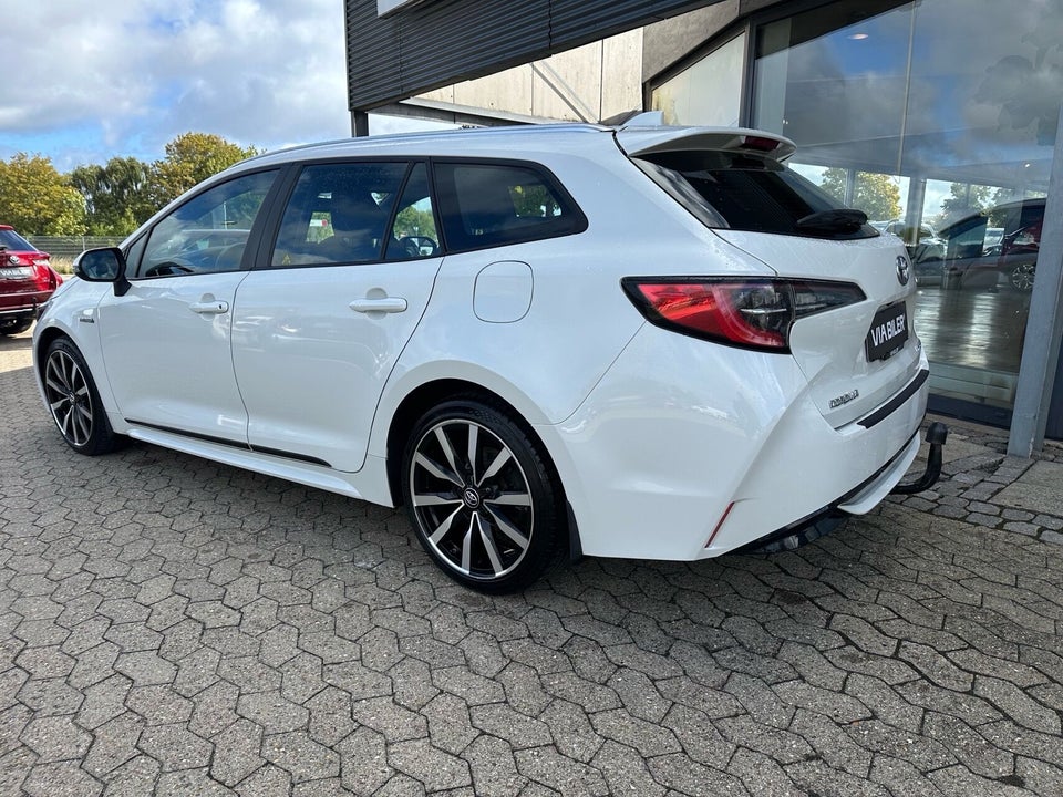 Toyota Corolla 2,0 Hybrid H3 Smart Touring Sports MDS 5d