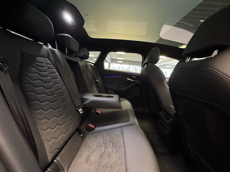 Audi A6 e-tron S-line performance Avant 5d