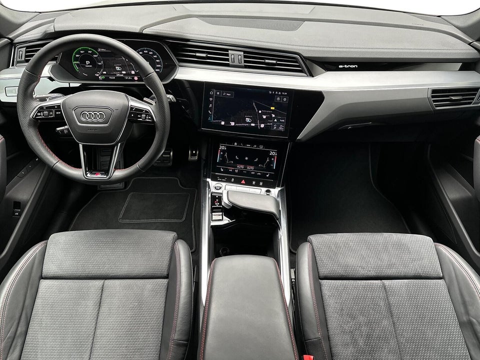 Audi Q8 e-tron 55 S-line quattro 5d