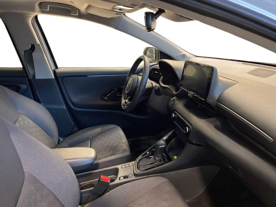 Toyota Yaris 1,5 Hybrid Style Technology e-CVT 5d