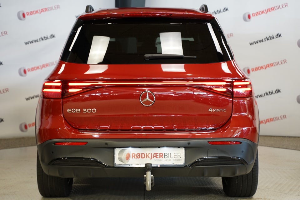 Mercedes EQB300 AMG Line 4Matic 5d