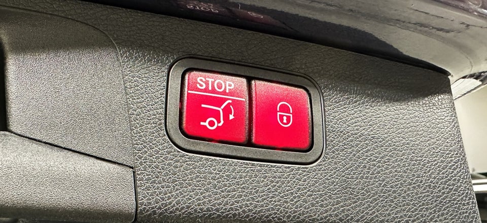 Mercedes E300 e 2,0 AMG Line stc. aut. 5d