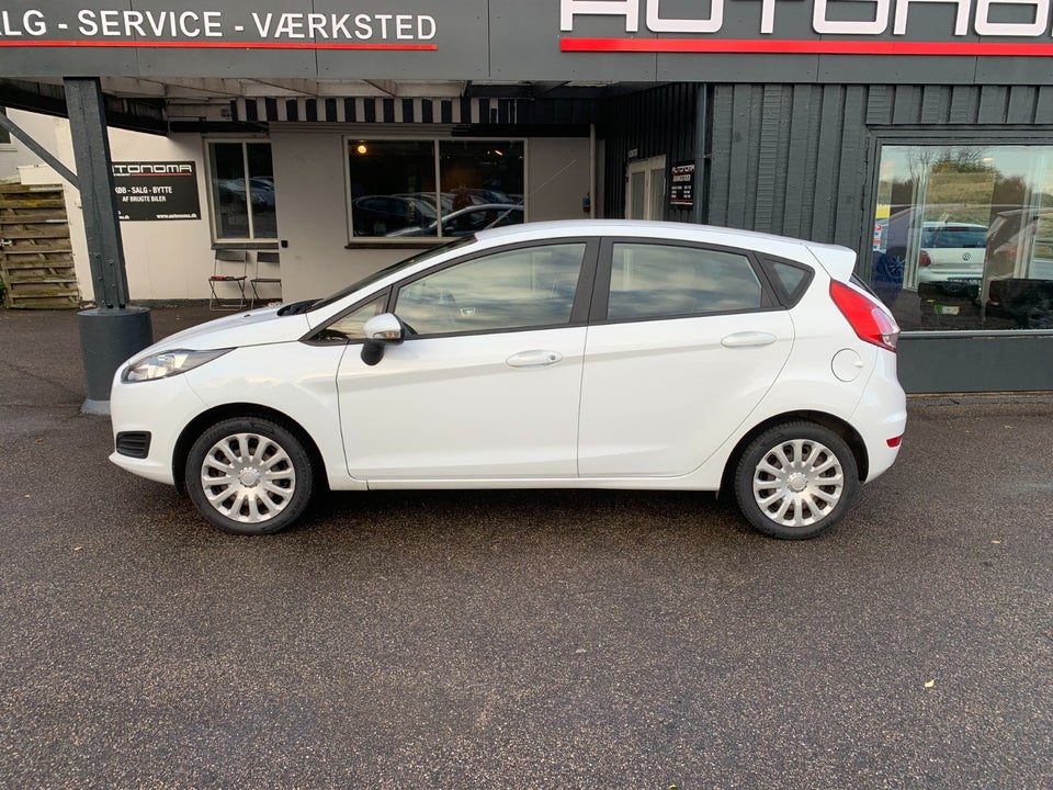 Ford Fiesta 1,0 65 Titanium 5d