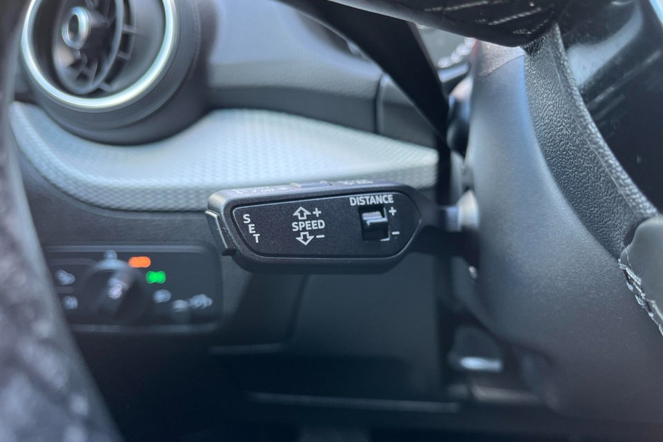 Audi Q2 35 TFSi Prestige S-tr. 5d