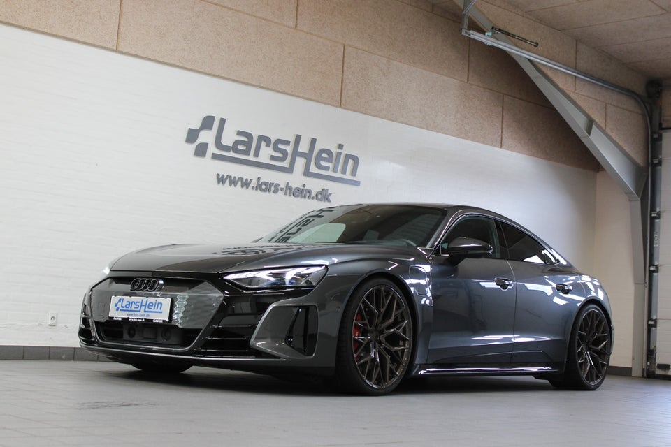 Audi RS e-tron GT quattro 4d