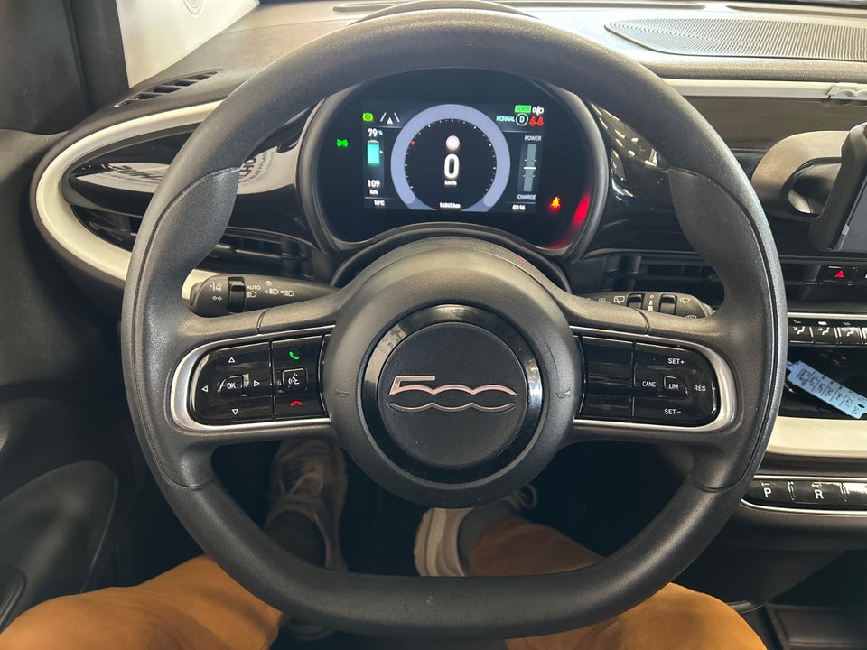 Fiat 500e 24 Action 3d