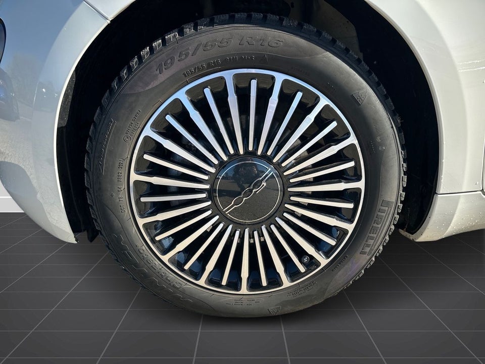 Fiat 500e 42 Icon Cabrio 2d