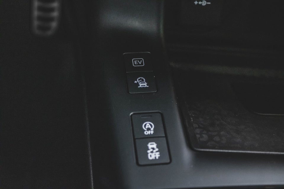 Jaguar E-Pace 1,5 P300e R-Dynamic SE aut. 5d