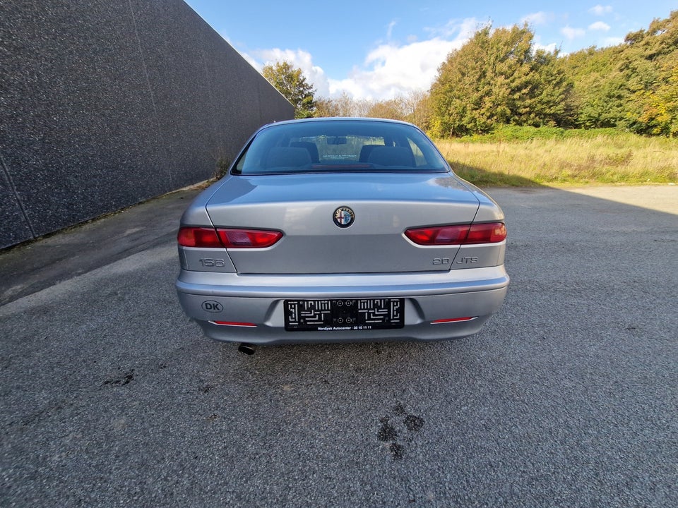 Alfa Romeo 156 2,0 JTS 4d