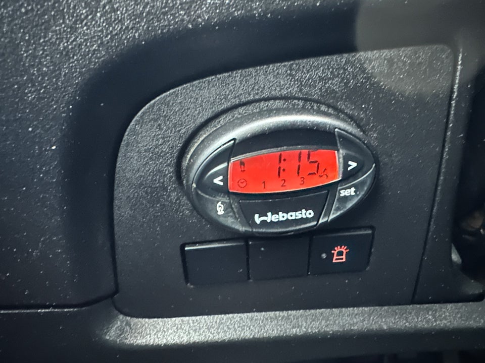 Iveco Daily 2,3 35C12 12m³ Van AG8