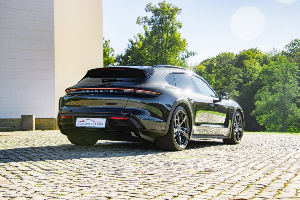 Porsche Taycan 4 Performance+ Cross Turismo 5d