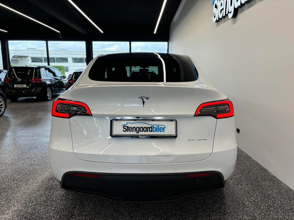 Tesla Model Y Long Range AWD 5d