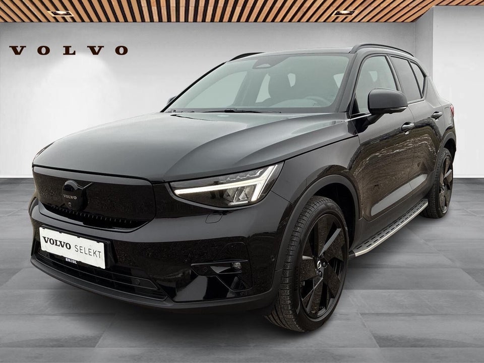 Volvo EX40 Extended Range Black Edition 5d
