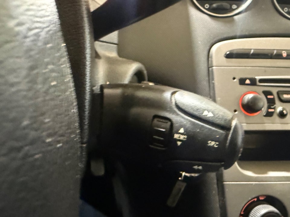 Peugeot 308 1,6 HDi 90 Comfort+ stc. 5d