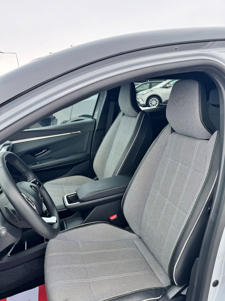 Renault Megane E-Tech 60 Techno 5d