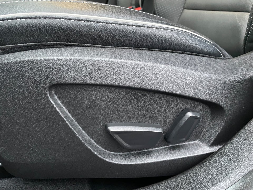 Renault Captur 1,3 TCe 130 Intens EDC 5d