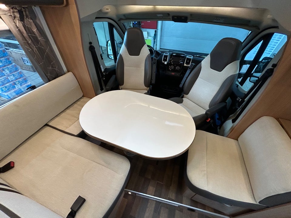 Knaus Sky Ti Silver 2,3 700 MEG aut. 2d