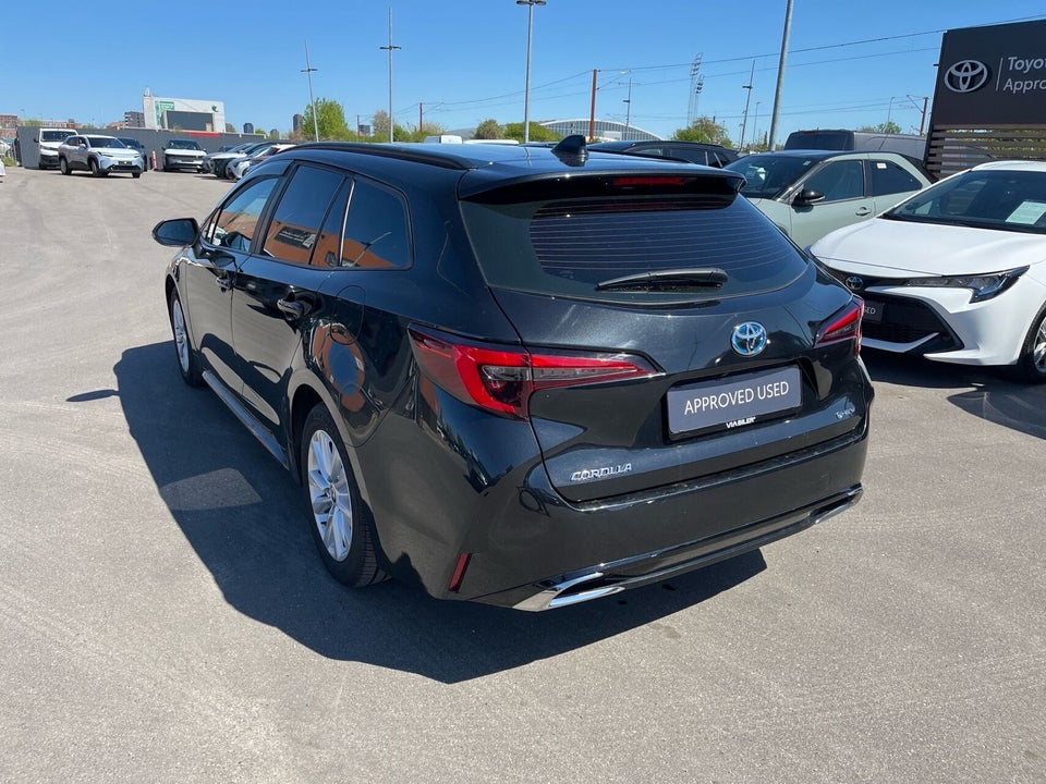 Toyota Corolla 1,8 Hybrid Active Touring Sports e-CVT 5d