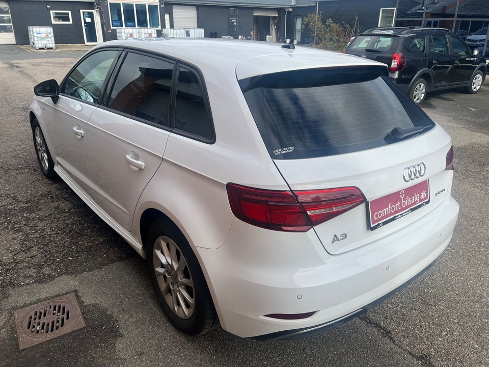 Audi A3 1,4 e-tron Sportback S-tr. 5d