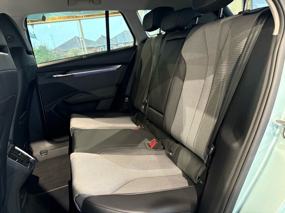 Skoda Enyaq 80 iV Loft 5d