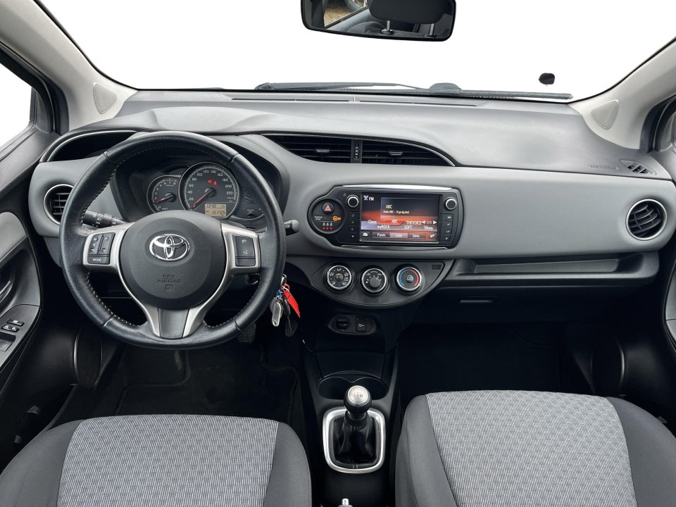 Toyota Yaris 1,0 VVT-i T2 5d
