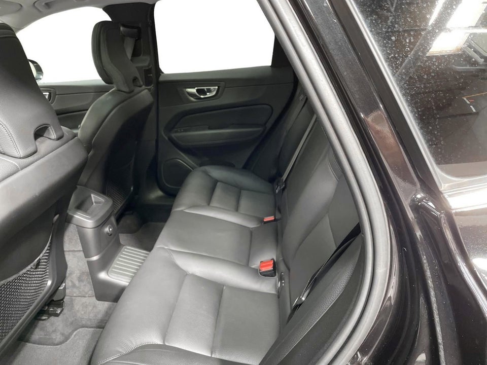 Volvo XC60 2,0 T8 ReCharge Inscription aut. AWD 5d