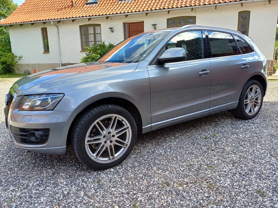 Audi Q5 3,0 TDi 240 S-line quattro S-tr. Van 5d