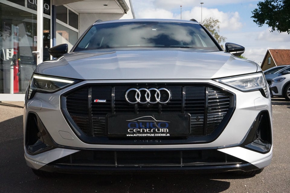 Audi e-tron 55 S-line quattro 5d