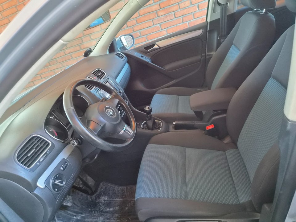 VW Golf VI 1,6 TDi 105 BlueMotion 5d