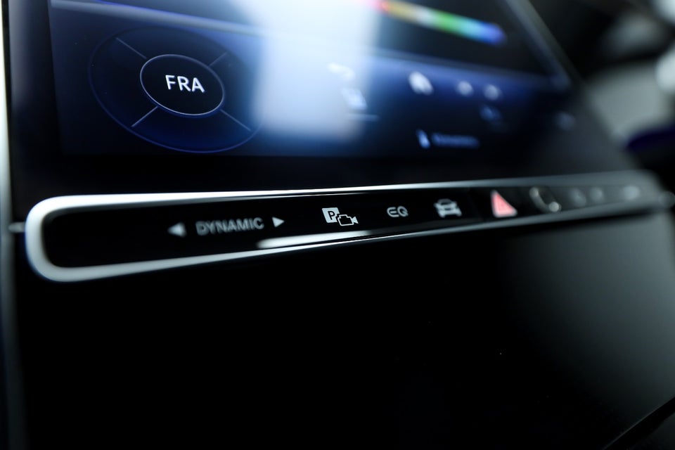 Mercedes EQE350+ Electric Art 4d