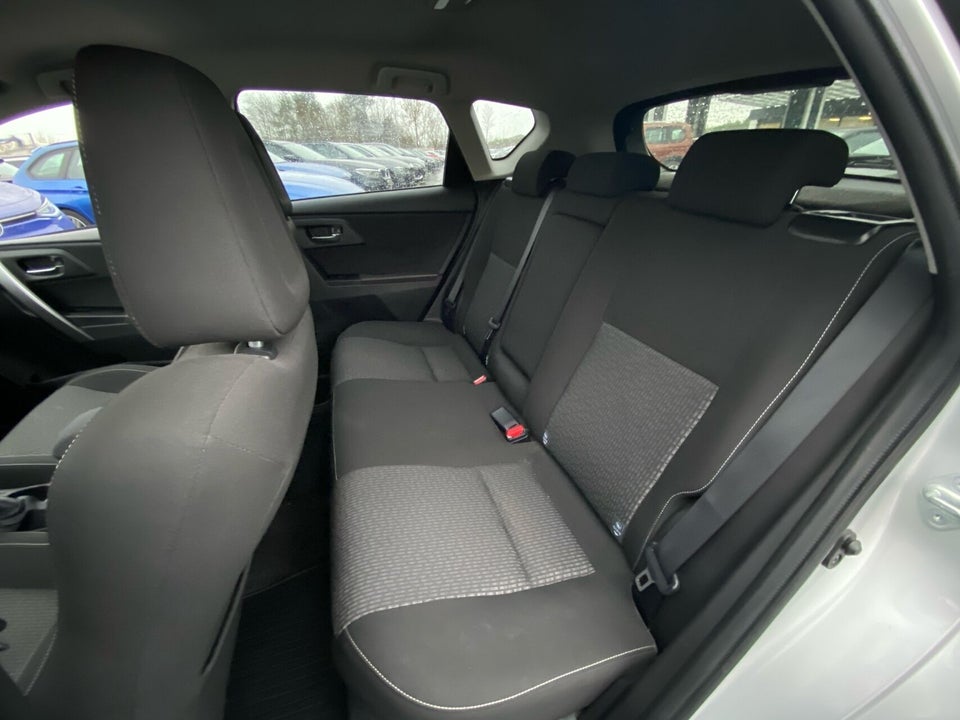 Toyota Auris 1,8 Hybrid H2 Premium CVT 5d