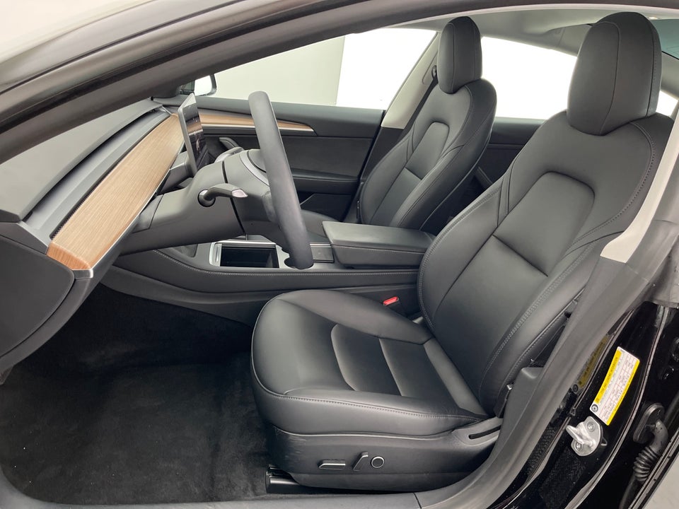 Tesla Model 3 Long Range RWD 4d